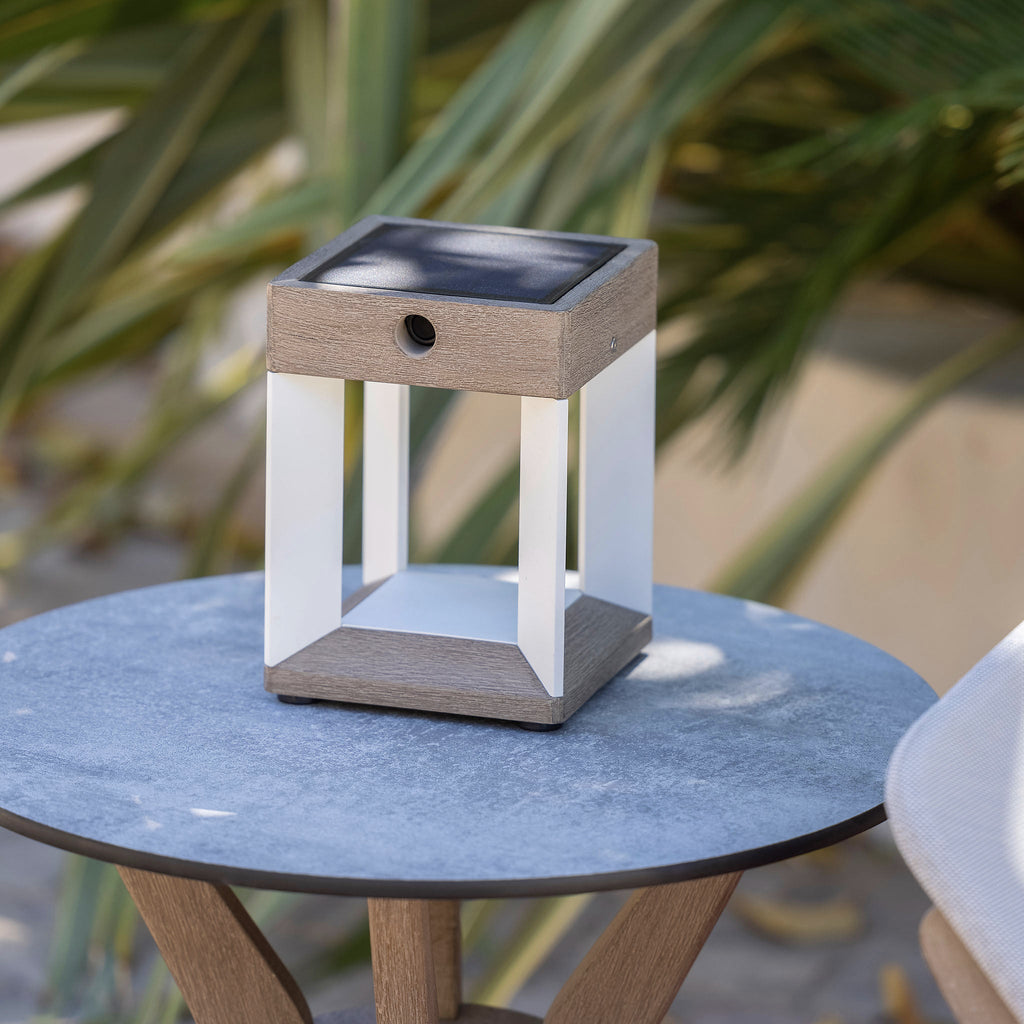 BLADE Table Light